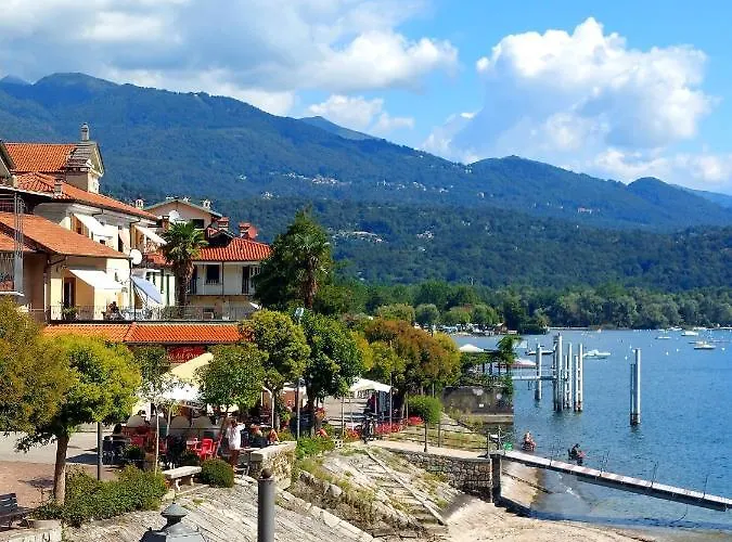 Da Simona- Casa 4 Posti Letto + 4 Aggiuntivi Ferienhaus Arona